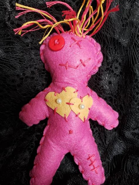 How to use a fabric voodoo doll in spellwork and rituals